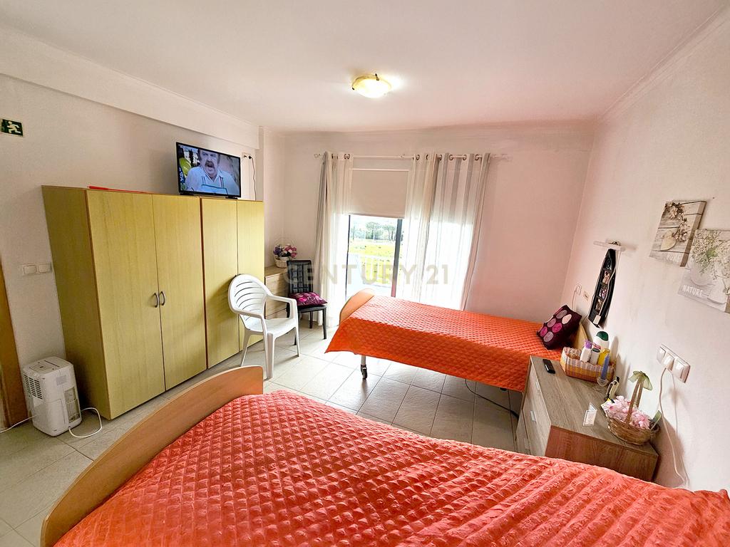 Oportunidade Única! Moradia com Afetação a Serviços, a Funcionar como Lar de Idosos Licenciado em Porto Salvo, Oeiras -  Moradia + Trespasse - Image 11